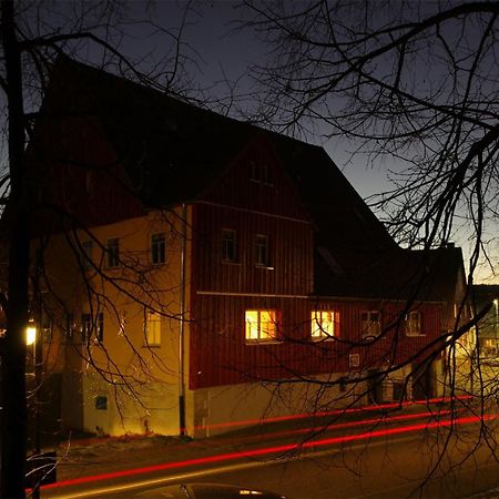 Gemuetliche Gaestezimmer In Einem Neu Sanierten Fachwerkhaus Sachsenheim Esterno foto