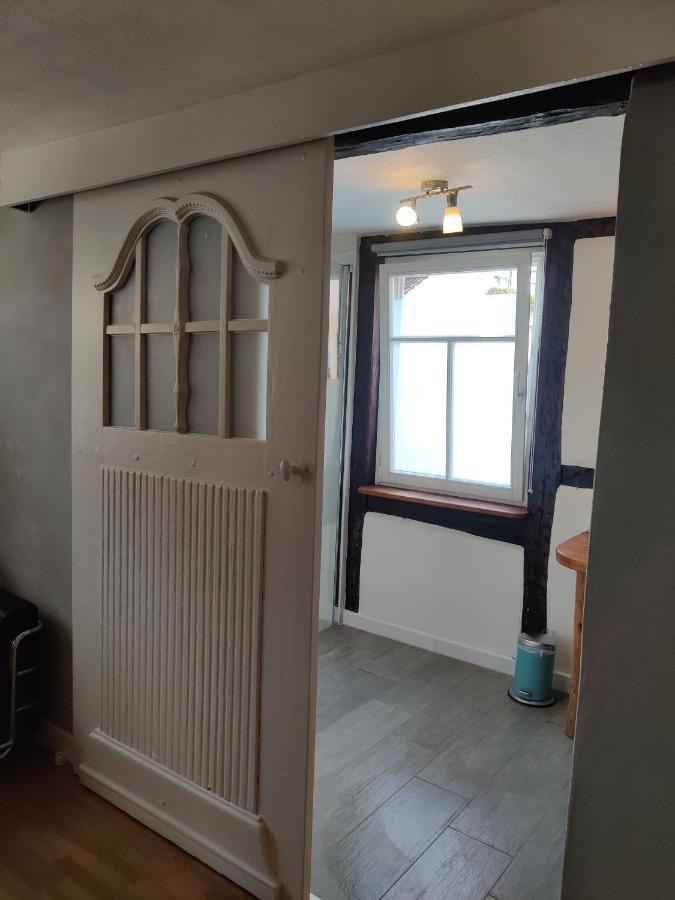 Gemuetliche Gaestezimmer In Einem Neu Sanierten Fachwerkhaus Sachsenheim Esterno foto