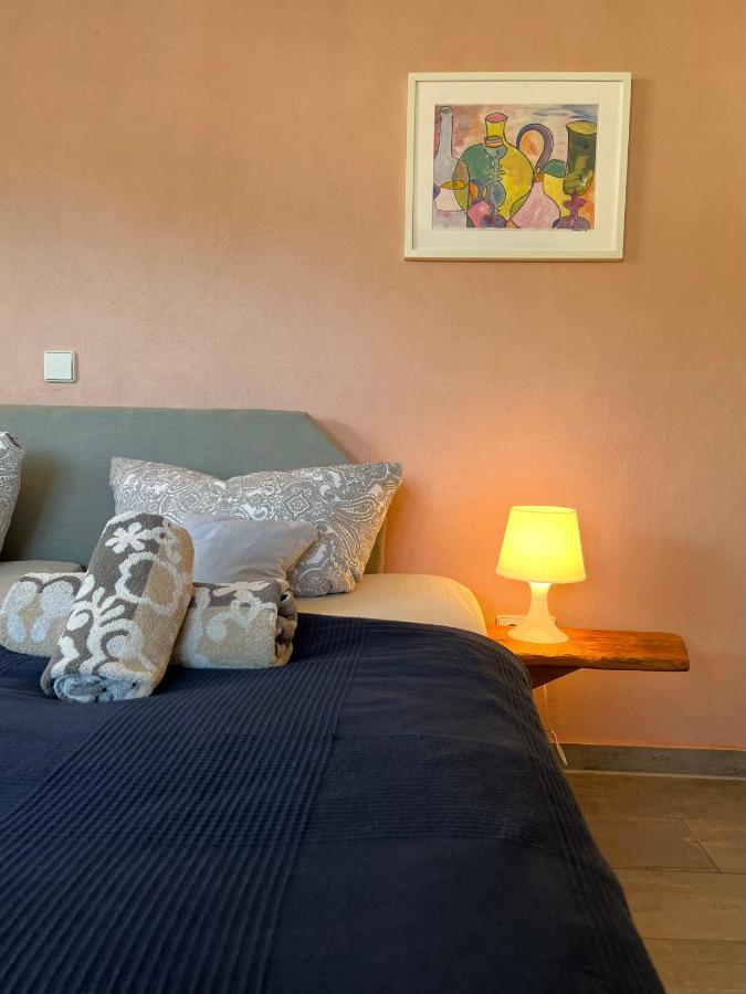 Gemuetliche Gaestezimmer In Einem Neu Sanierten Fachwerkhaus Sachsenheim Esterno foto