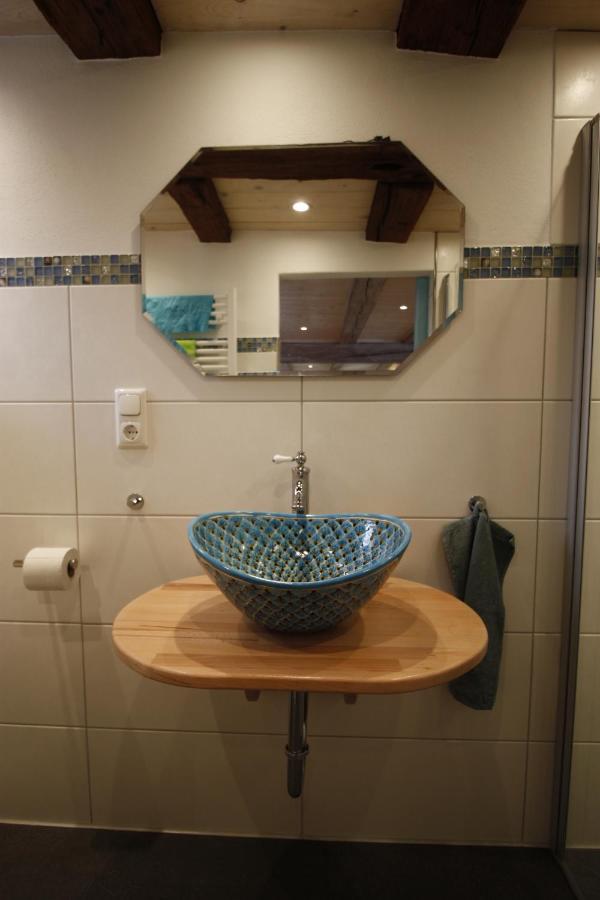 Gemuetliche Gaestezimmer In Einem Neu Sanierten Fachwerkhaus Sachsenheim Esterno foto